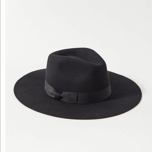 New Urban Outfitters Flat Brim Felt Fedora Hat